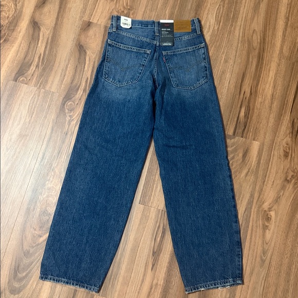 Levi's Baggy Dad boys Straight Jeans in Deep Blue - Picture 4 of 9